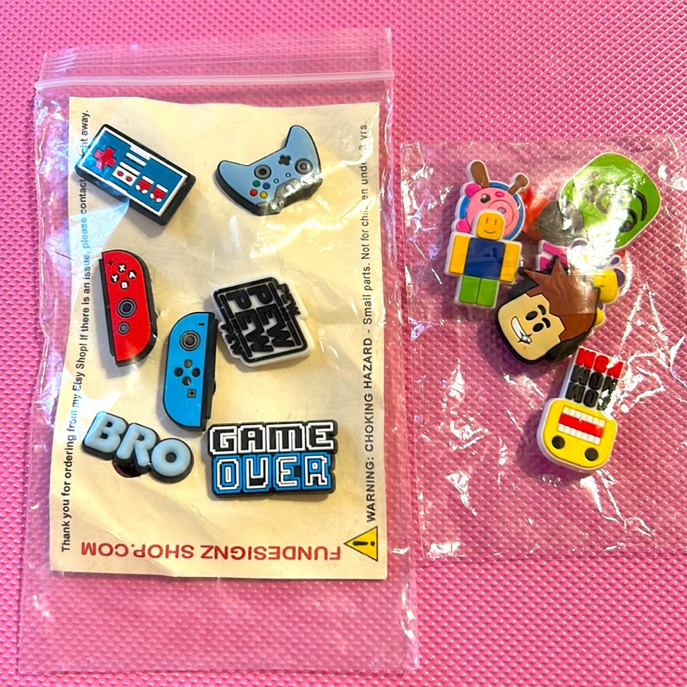 CROC GAMER CHARMS